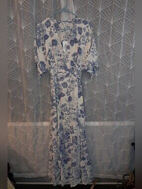 NWT Reformation brand Women's size large maxi, Winslow style, wrap dress